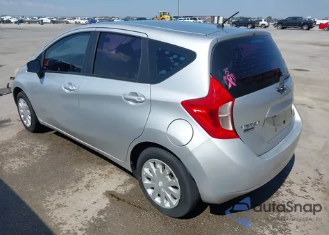 2015 Nissan Versa Note S (Sr)/S Plus/Sl/Sr/Sv z USA, uszkodzony, nr VIN 3N1CE2CP5FL422511